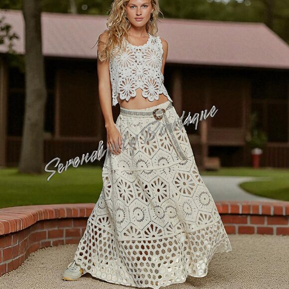 POL Modern Granny Crochet Cut Out Hem Flower Pattern Natural Sleeveless Crop Top - Picture 8 of 10